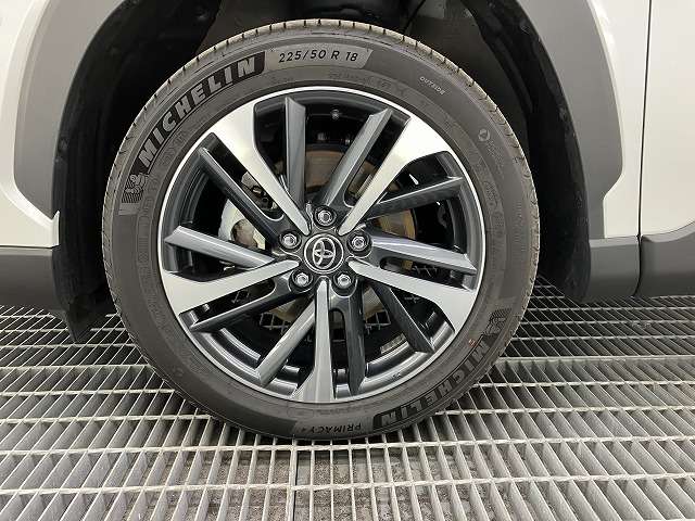 トヨタ カローラクロス　ハイブリッド １．８ ハイブリッド Ｚ Ｅ－ＦＯＵＲ ４ＷＤ R6年 (東北) 99