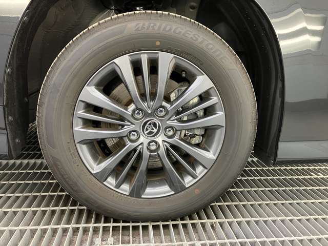 トヨタ ヴォクシー １．８ ハイブリッド Ｓ－Ｚ Ｅ－ＦＯＵＲ ４ＷＤ R7年 (東北) 99