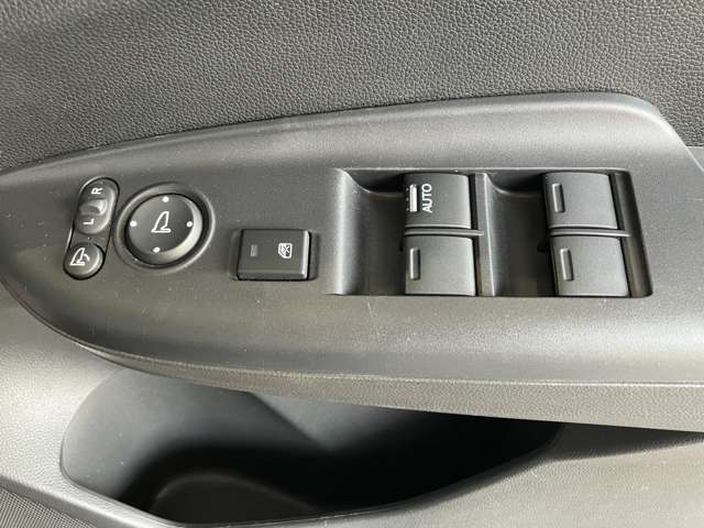 ホンダ フィット １．３ １３Ｇ Ｌ ホンダセンシング ４ＷＤ R1年 (東北) 99
