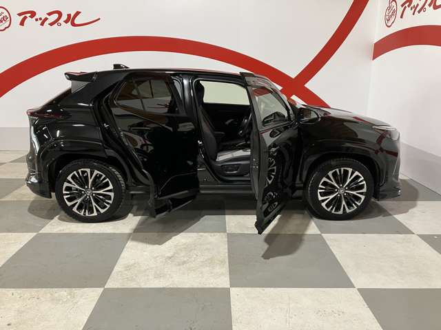 トヨタ ヤリスクロス　ハイブリッド １．５ ハイブリッド Ｚ Ｅ－ＦＯＵＲ ４ＷＤ R4年 (東北) 99