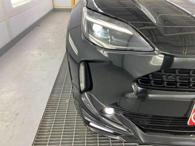 トヨタ ヤリスクロス　ハイブリッド １．５ ハイブリッド Ｚ Ｅ－ＦＯＵＲ ４ＷＤ R4年 (東北) 99
