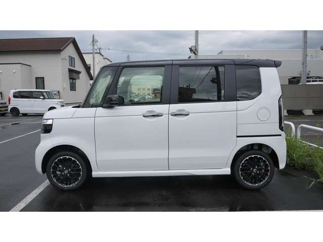 ホンダ Ｎ　ＢＯＸ カスタム ６６０ ４ＷＤ R7年 (東北) 99