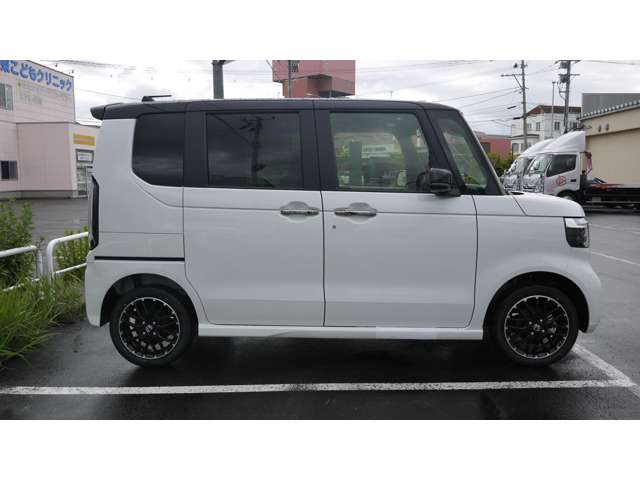 ホンダ Ｎ　ＢＯＸ カスタム ６６０ ４ＷＤ R7年 (東北) 99