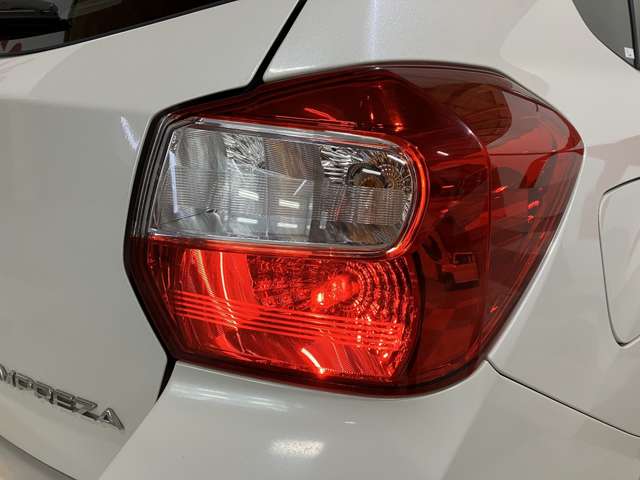 スバル インプレッサスポーツ １．６ Ｉ－Ｓ アイサイト ４ＷＤ H28年 (東北) 99
