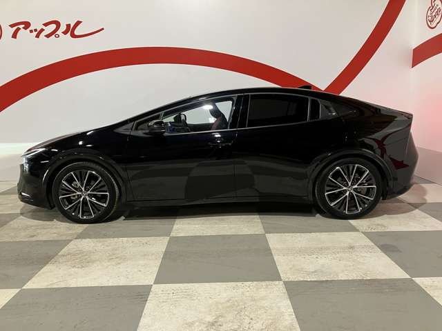 トヨタ プリウス ２．０ Ｚ Ｅ－ＦＯＵＲ ４ＷＤ R5年 (東北) 99