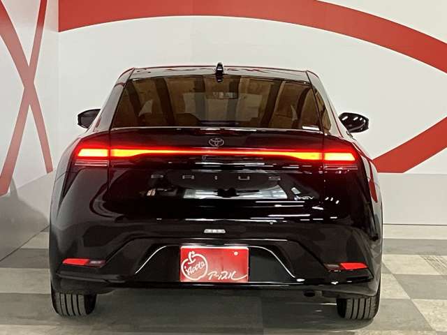 トヨタ プリウス ２．０ Ｚ Ｅ－ＦＯＵＲ ４ＷＤ R5年 (東北) 99