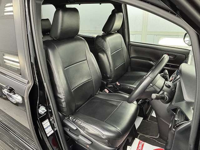 トヨタ ノア ２．０ ＳＩ ＷＸＢ ４ＷＤ H30年 (東北) 99