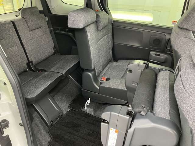 トヨタ シエンタ　ハイブリッド ハイブリッド １．５ Ｚ Ｅ－ＦＯＵＲ ４ＷＤ R5年 (東北) 99