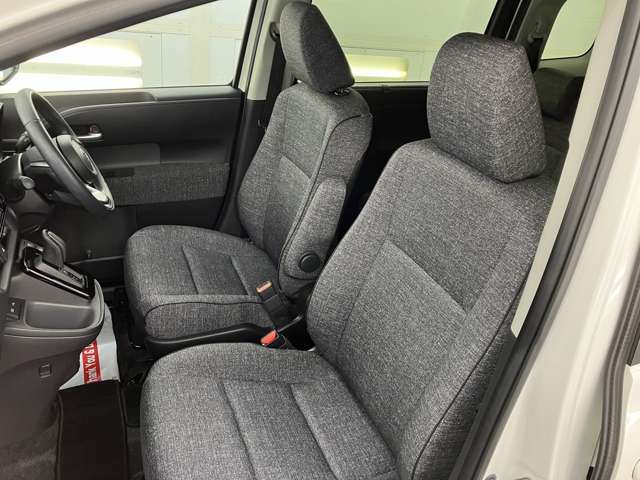 トヨタ シエンタ　ハイブリッド ハイブリッド １．５ Ｚ Ｅ－ＦＯＵＲ ４ＷＤ R5年 (東北) 99
