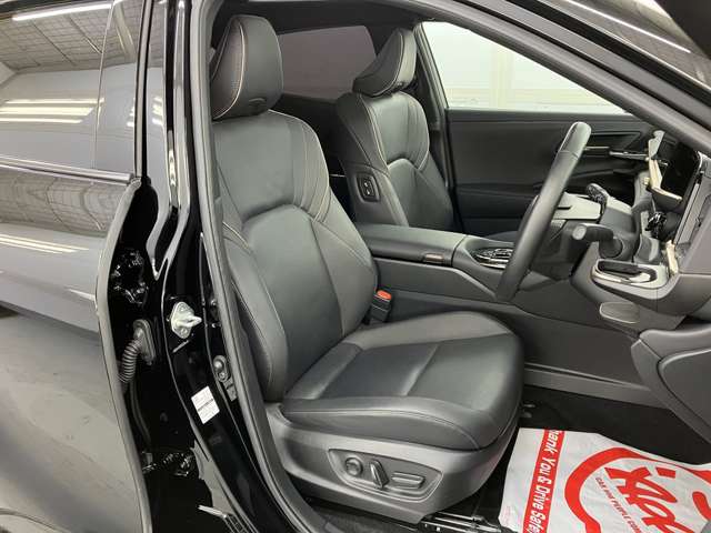 トヨタ クラウン　スポーツ　ハイブリッド ２．５ Ｚ Ｅ－ＦＯＵＲ ４ＷＤ R6年 (東北) 99