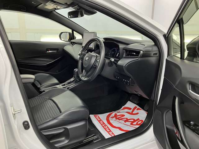 トヨタ カローラ　ツーリング　ハイブリッド １．８ ハイブリッド ＷＸＢ Ｅ－ＦＯＵＲ ４ＷＤ R5年 (東北) 99