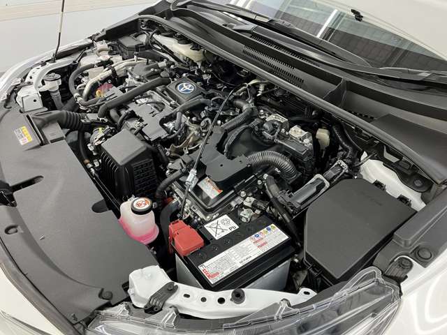 トヨタ カローラ　ツーリング　ハイブリッド １．８ ハイブリッド ＷＸＢ Ｅ－ＦＯＵＲ ４ＷＤ R5年 (東北) 99
