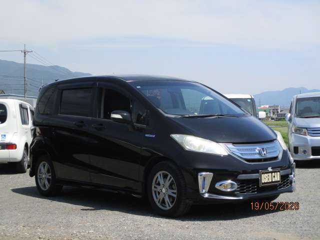 ホンダ フリード　ハイブリッド １．５ ジャストセレクション H25年 () 99