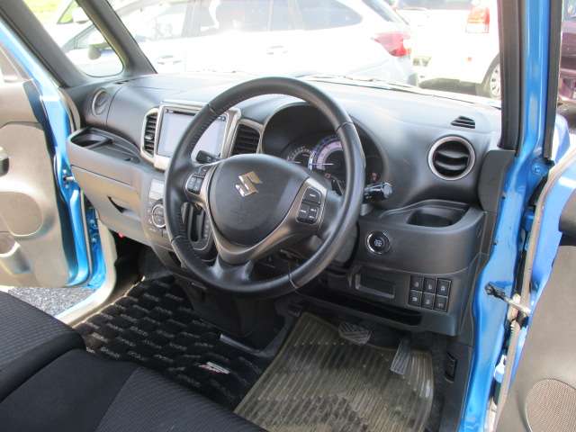 スズキ スペーシア ６６０ カスタム Ｚターボ ４ＷＤ H29年 () 99