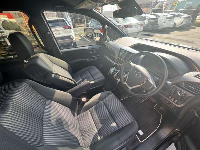 トヨタ ヴォクシー ２．０ ＺＳ 煌 H30年 (九州・沖縄) 99
