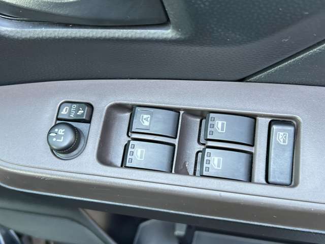 トヨタ ルーミー １．０ Ｘ R4年 (九州・沖縄) 99