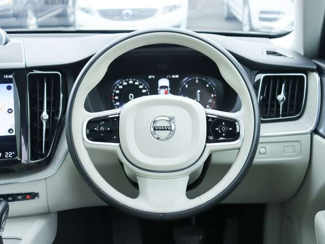 ボルボ ＸＣ６０ Ｄ４ ＡＷＤ インスクリプション ディーゼルターボ ４ＷＤ H30年 (関東) 99