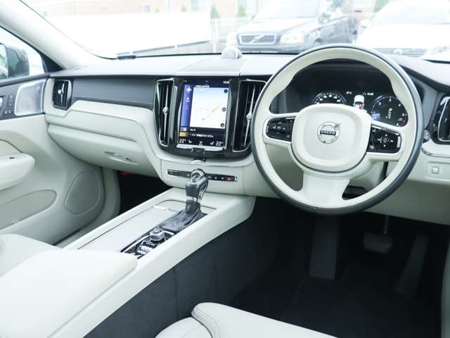 ボルボ ＸＣ６０ Ｄ４ ＡＷＤ インスクリプション ディーゼルターボ ４ＷＤ H30年 (関東) 99