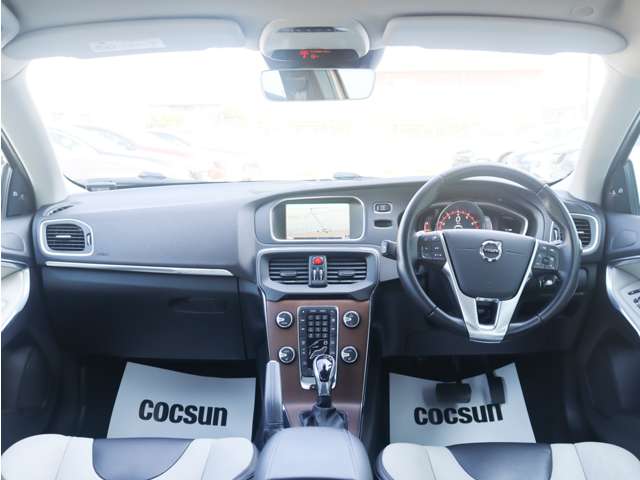 ボルボ Ｖ４０クロスカントリー Ｔ５ ＡＷＤ サマム ４ＷＤ H29年 (東海) 99