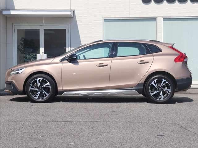 ボルボ Ｖ４０クロスカントリー Ｔ５ ＡＷＤ サマム ４ＷＤ H29年 (東海) 99