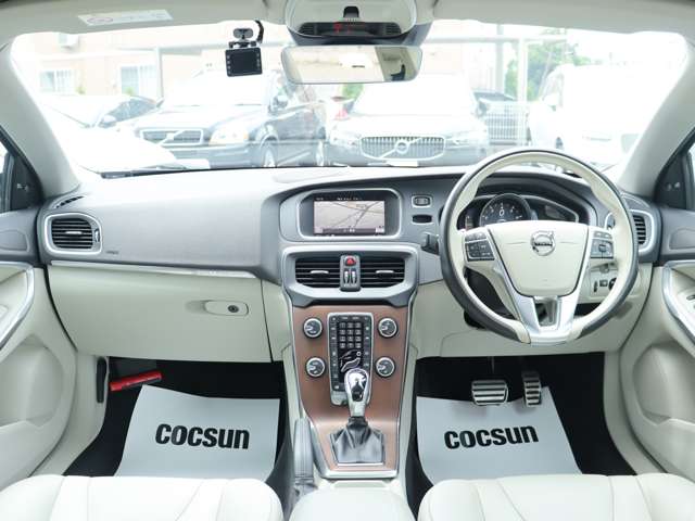 ボルボ Ｖ４０クロスカントリー Ｔ５ ＡＷＤ サマム ４ＷＤ H29年 (関東) 99