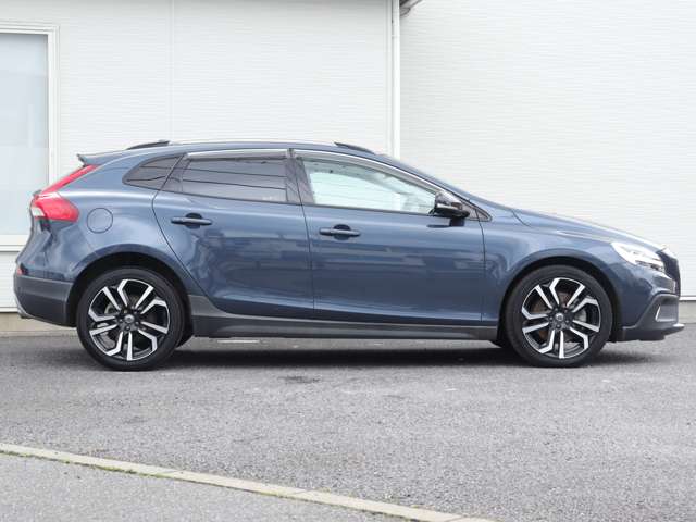 ボルボ Ｖ４０クロスカントリー Ｔ５ ＡＷＤ サマム ４ＷＤ H29年 (関東) 99