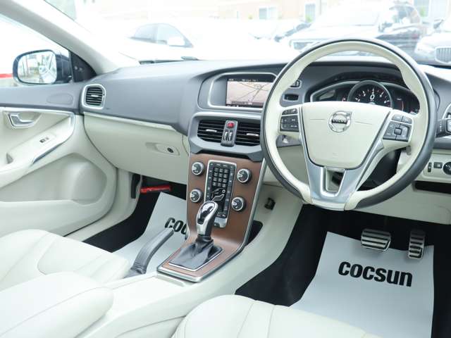ボルボ Ｖ４０クロスカントリー Ｔ５ ＡＷＤ サマム ４ＷＤ H29年 (関東) 99