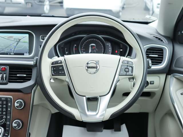 ボルボ Ｖ４０ Ｄ４ インスクリプション ディーゼルターボ H28年 (関東) 99