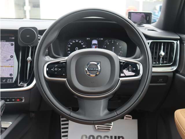 ボルボ Ｖ６０クロスカントリー Ｔ５ ＡＷＤ プロ ４ＷＤ R1年 (東海) 99