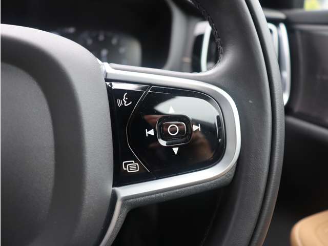 ボルボ Ｖ６０クロスカントリー Ｔ５ ＡＷＤ プロ ４ＷＤ R1年 (東海) 99