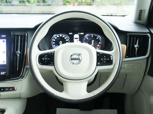 ボルボ Ｖ９０ Ｄ４ インスクリプション ディーゼルターボ R2年 (関東) 99