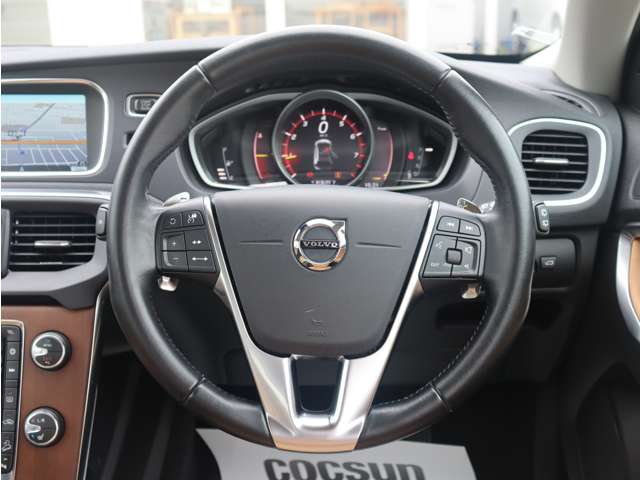 ボルボ Ｖ４０クロスカントリー Ｔ５ ＡＷＤ サマム ４ＷＤ H28年 (東海) 99