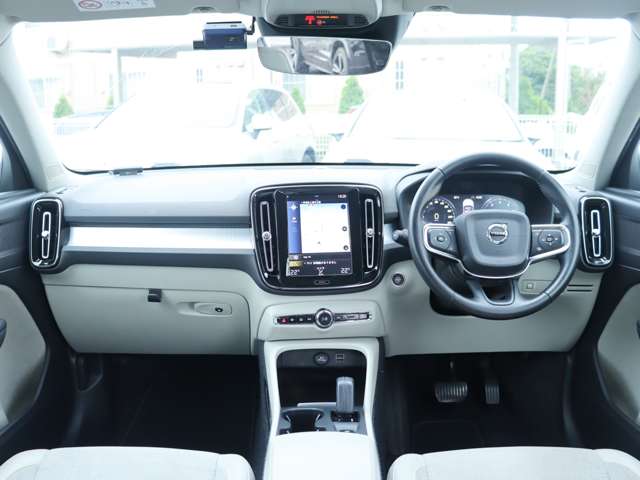ボルボ ＸＣ４０ Ｔ４　モメンタム H30年 (関東) 99