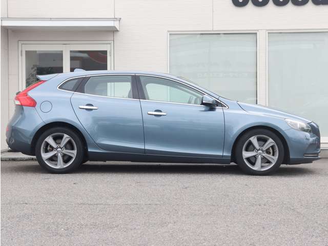 ボルボ Ｖ４０ Ｔ４　ＳＥ H25年 (東海) 99