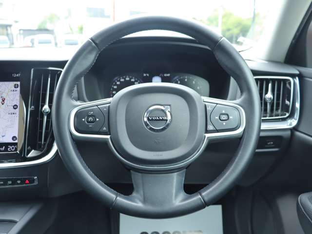 ボルボ Ｖ６０ Ｔ５　モメンタム R1年 (関東) 99