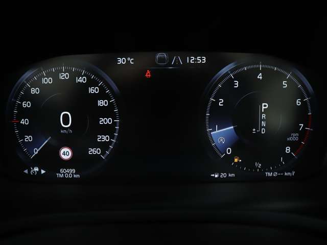 ボルボ Ｖ６０ Ｔ５　モメンタム R1年 (関東) 99