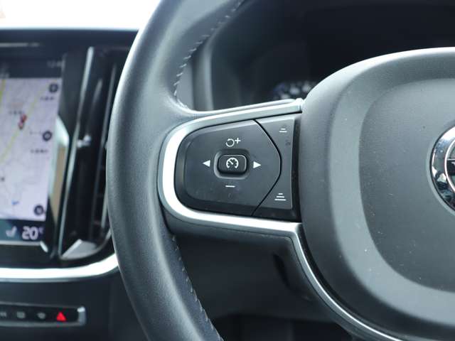 ボルボ Ｖ６０ Ｔ５　モメンタム R1年 (関東) 99