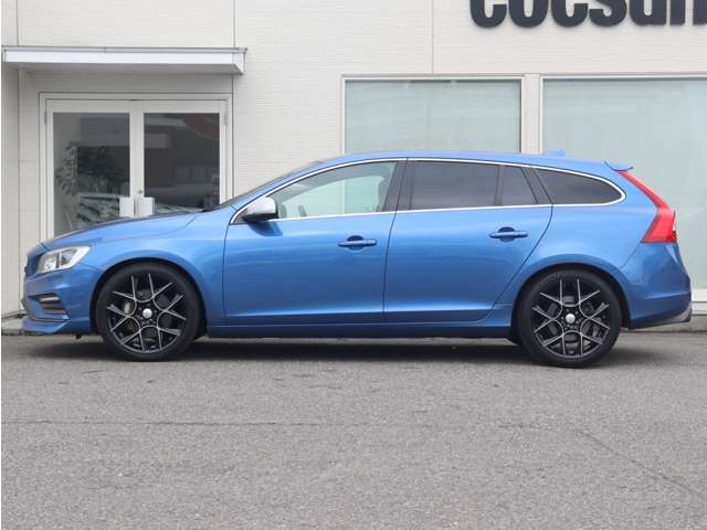 ボルボ Ｖ６０ Ｔ６ ＡＷＤ Ｒデザイン ４ＷＤ H29年 (東海) 99