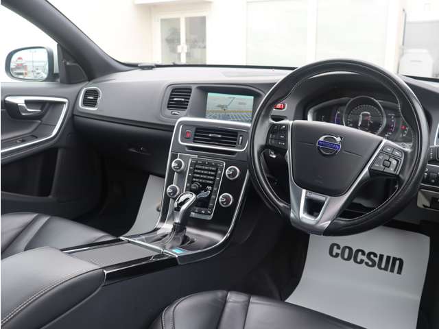 ボルボ Ｖ６０ Ｔ６ ＡＷＤ Ｒデザイン ４ＷＤ H29年 (東海) 99