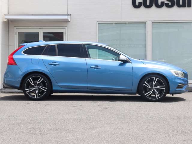 ボルボ Ｖ６０ Ｔ６ ＡＷＤ Ｒデザイン ４ＷＤ H29年 (東海) 99