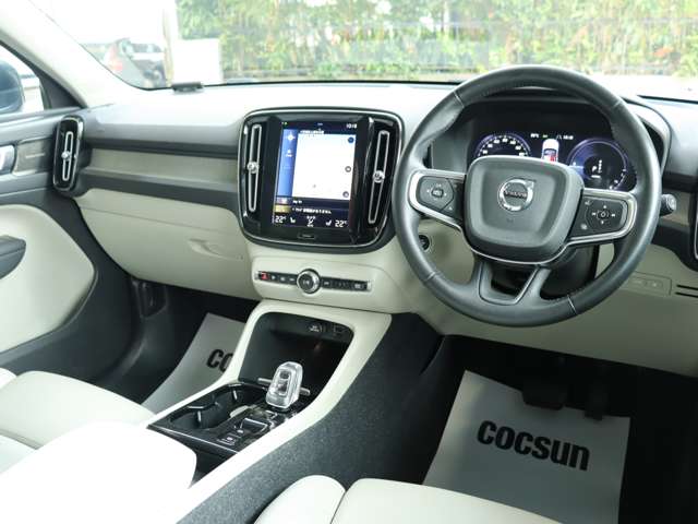 ボルボ ＸＣ４０ リチャージ　プラグインハイブリッド　Ｔ５　インスクリプション R3年 (関東) 99