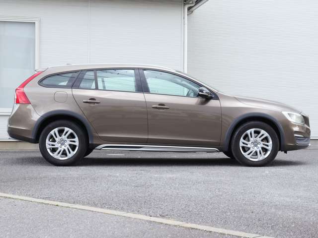 ボルボ Ｖ６０クロスカントリー Ｄ４ ＳＥ ディーゼルターボ H28年 (関東) 99