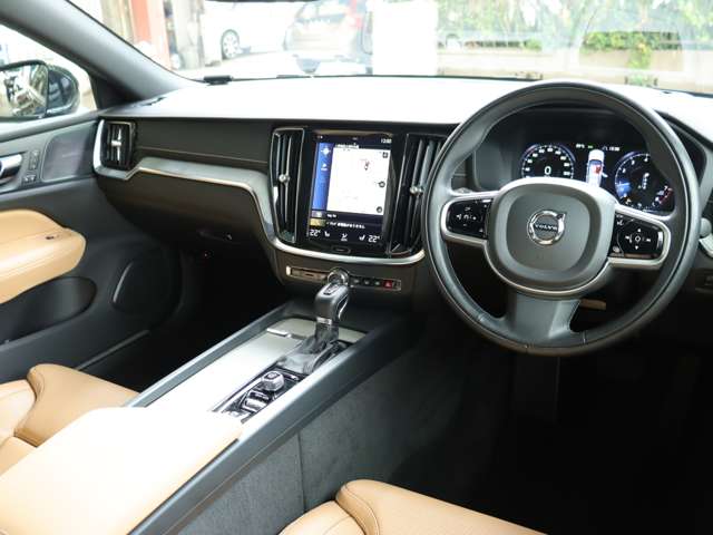 ボルボ Ｓ６０ Ｔ５　インスクリプション R1年 (関東) 99