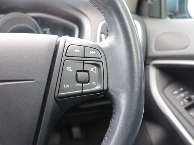 ボルボ Ｖ４０ Ｔ４ H26年 () 99