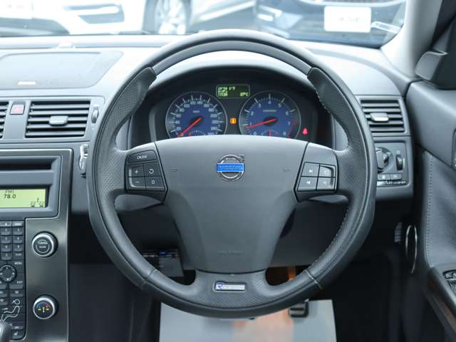ボルボ Ｓ４０ Ｔ−５　Ｒデザイン H20年 (関東) 99