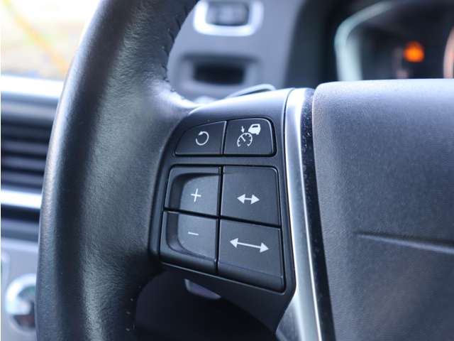 ボルボ Ｖ６０ Ｄ４ ダイナミック エディション ディーゼルターボ H28年 () 99