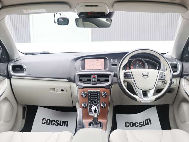 ボルボ Ｖ４０クロスカントリー Ｄ４ サマム ディーゼルターボ H30年 () 99