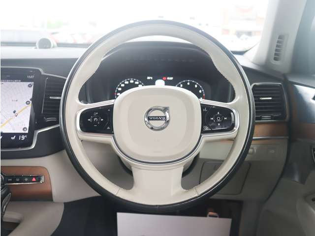 ボルボ ＸＣ９０ Ｔ６ ＡＷＤ インスクリプション ４ＷＤ H28年 () 99