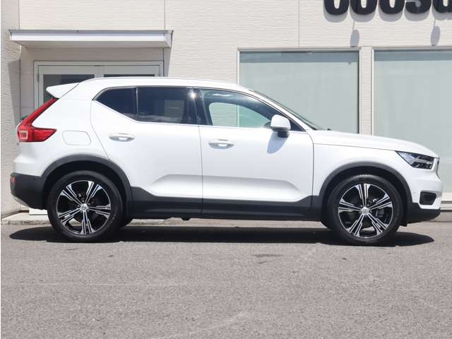 ボルボ ＸＣ４０ Ｂ４ ＡＷＤ インスクリプション ４ＷＤ R3年 () 99