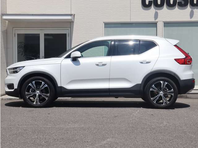 ボルボ ＸＣ４０ Ｂ４ ＡＷＤ インスクリプション ４ＷＤ R3年 () 99